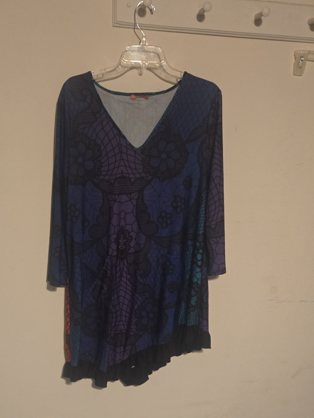 Women's Blue & Purple V-Neck Lace/Floral Tunic Top